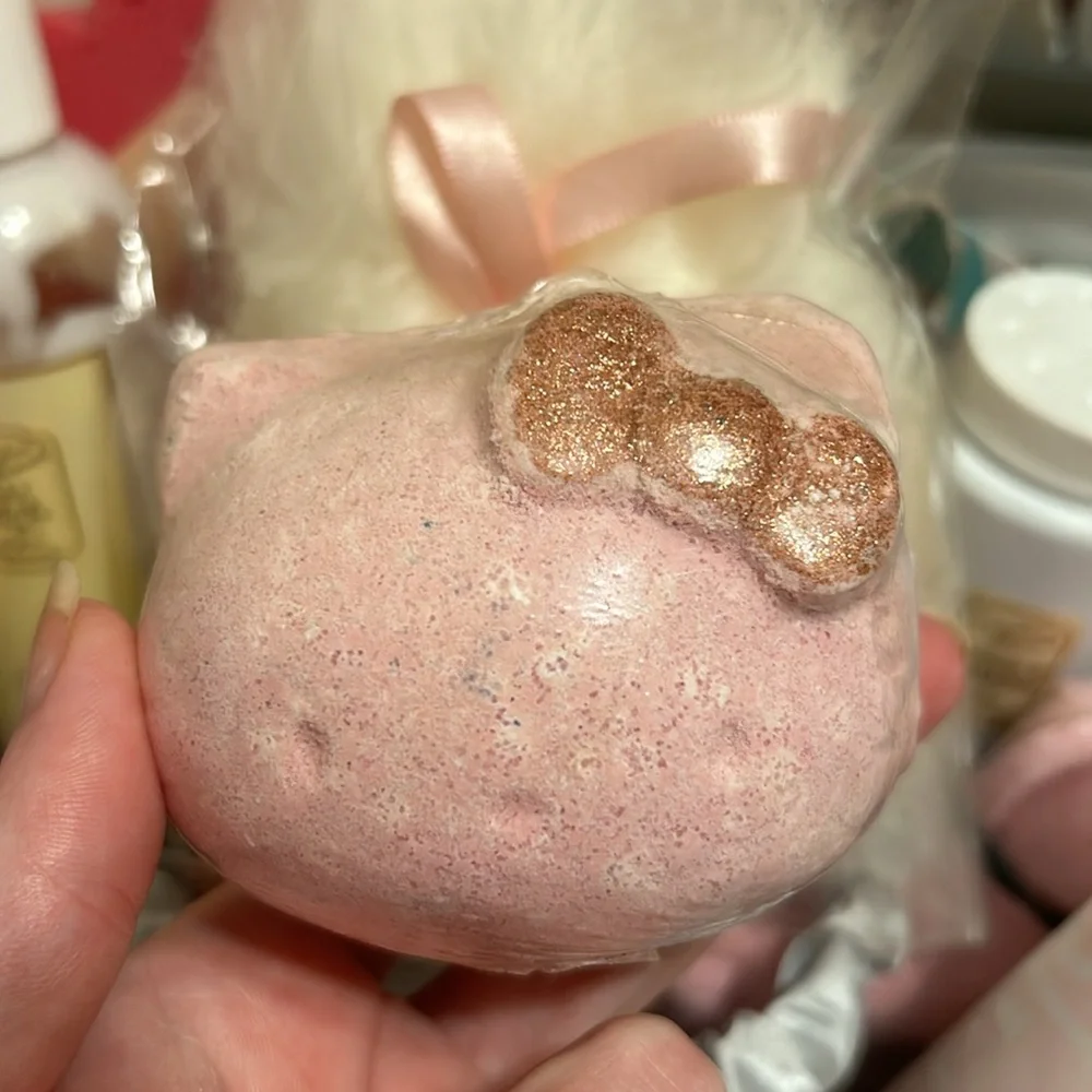 ๐Vintage Hello Kitty Limited Edition Fragrant Jewels Bath Bomb - Picture 6 of 11